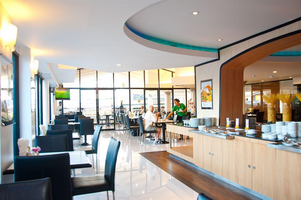 Flipper Lodge Hotel - SHA Extra Plus Pattaya Esterno foto