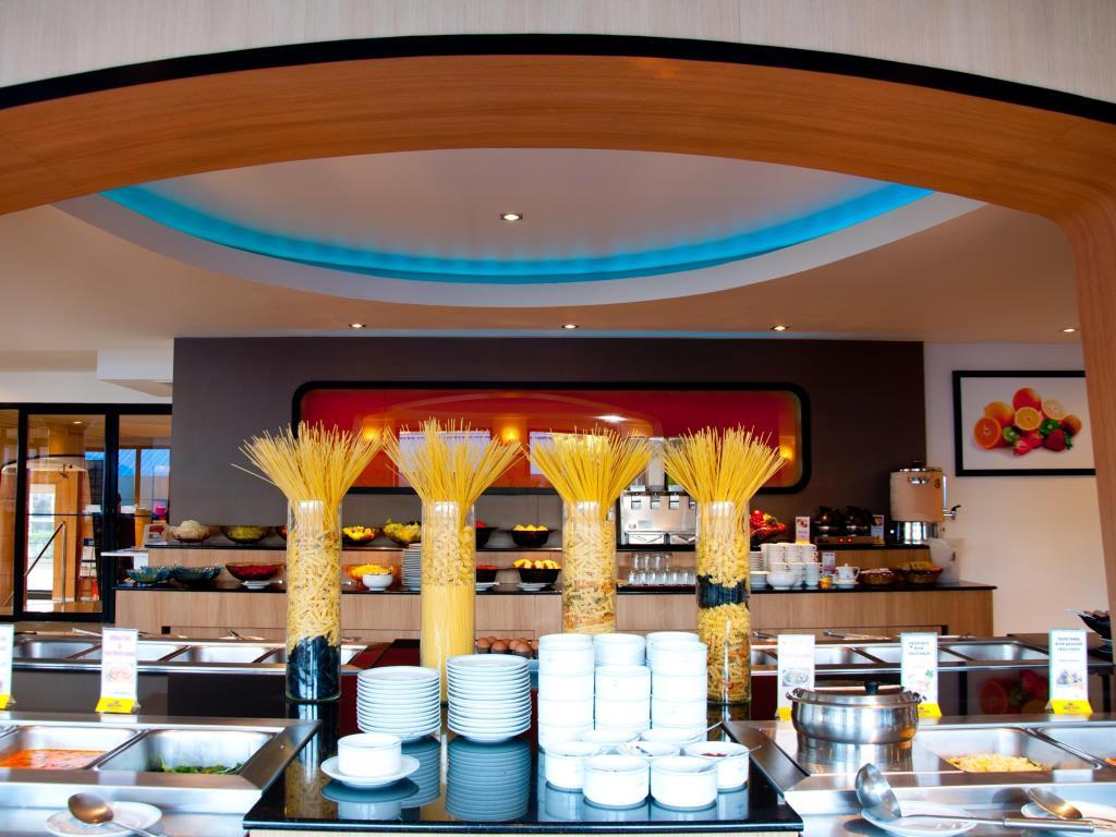 Flipper Lodge Hotel - SHA Extra Plus Pattaya Esterno foto